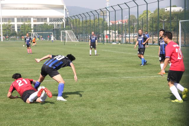 阿森纳14岁少年引多家俱乐部关注 成年模版厄德高